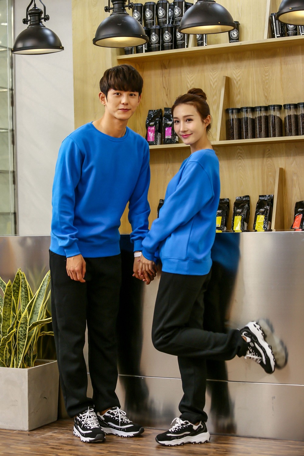 純色圓領(lǐng)衛(wèi)衣7色 純色圓領(lǐng)衛(wèi)衣7色