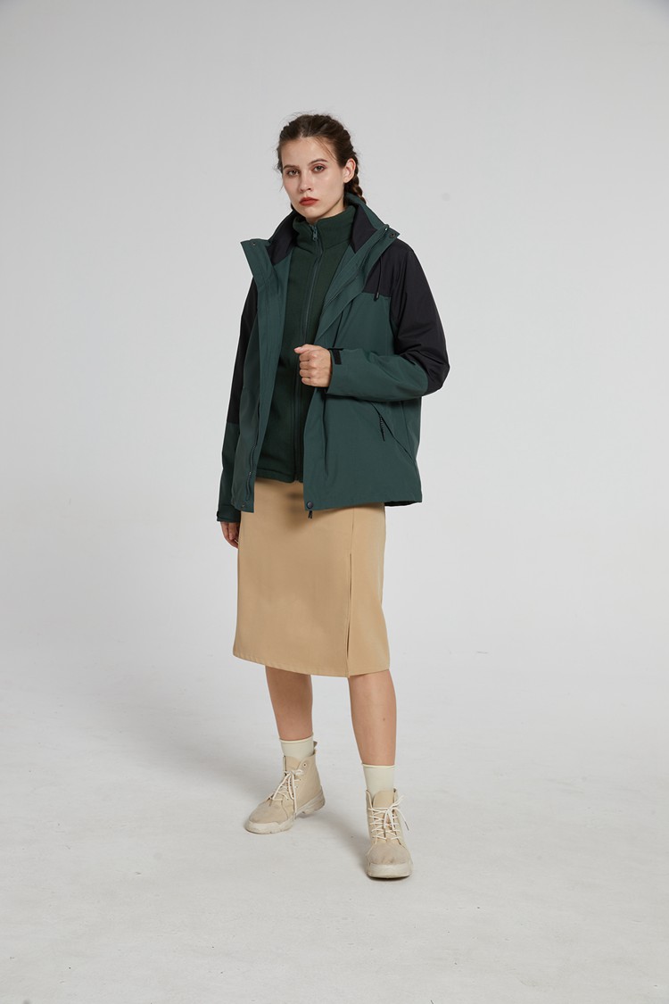 時尚沖鋒衣模特上身效果圖 時尚沖鋒衣模特上身效果圖