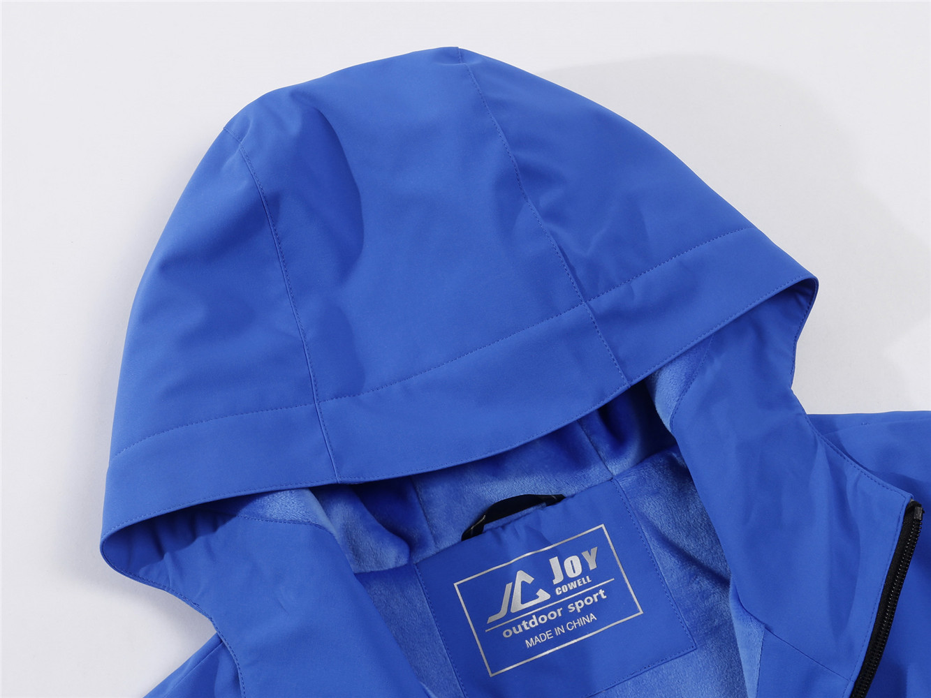 運(yùn)動(dòng)休閑沖鋒衣模特上身展示圖